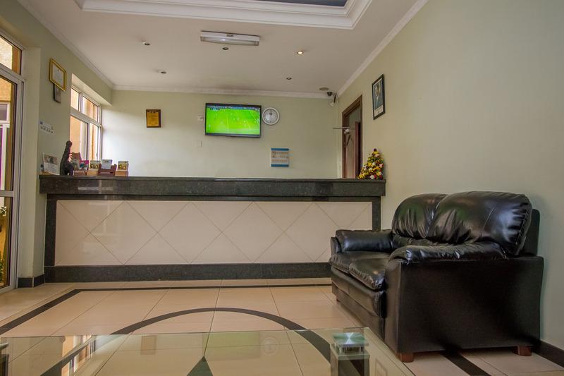 City Royal Resort Hotel Kyambogo  Exterior foto