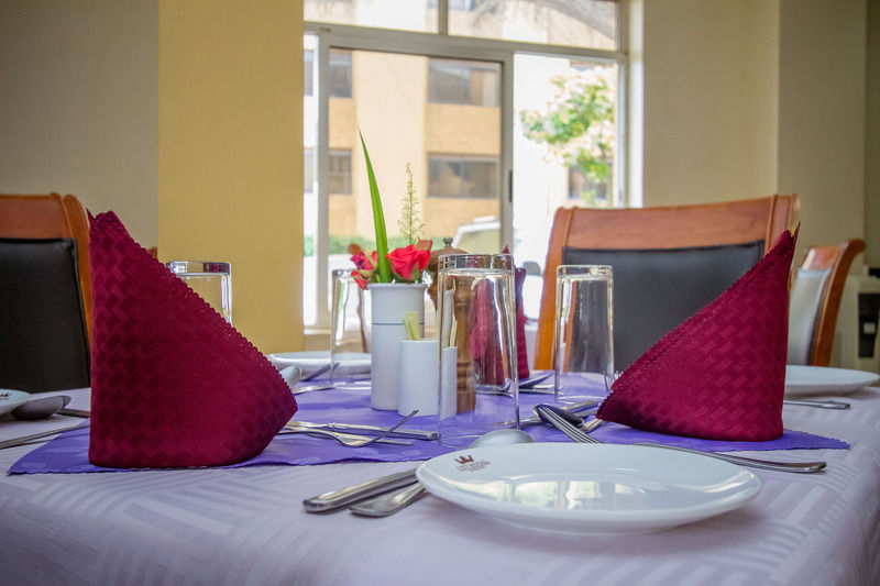 City Royal Resort Hotel Kyambogo  Exterior foto