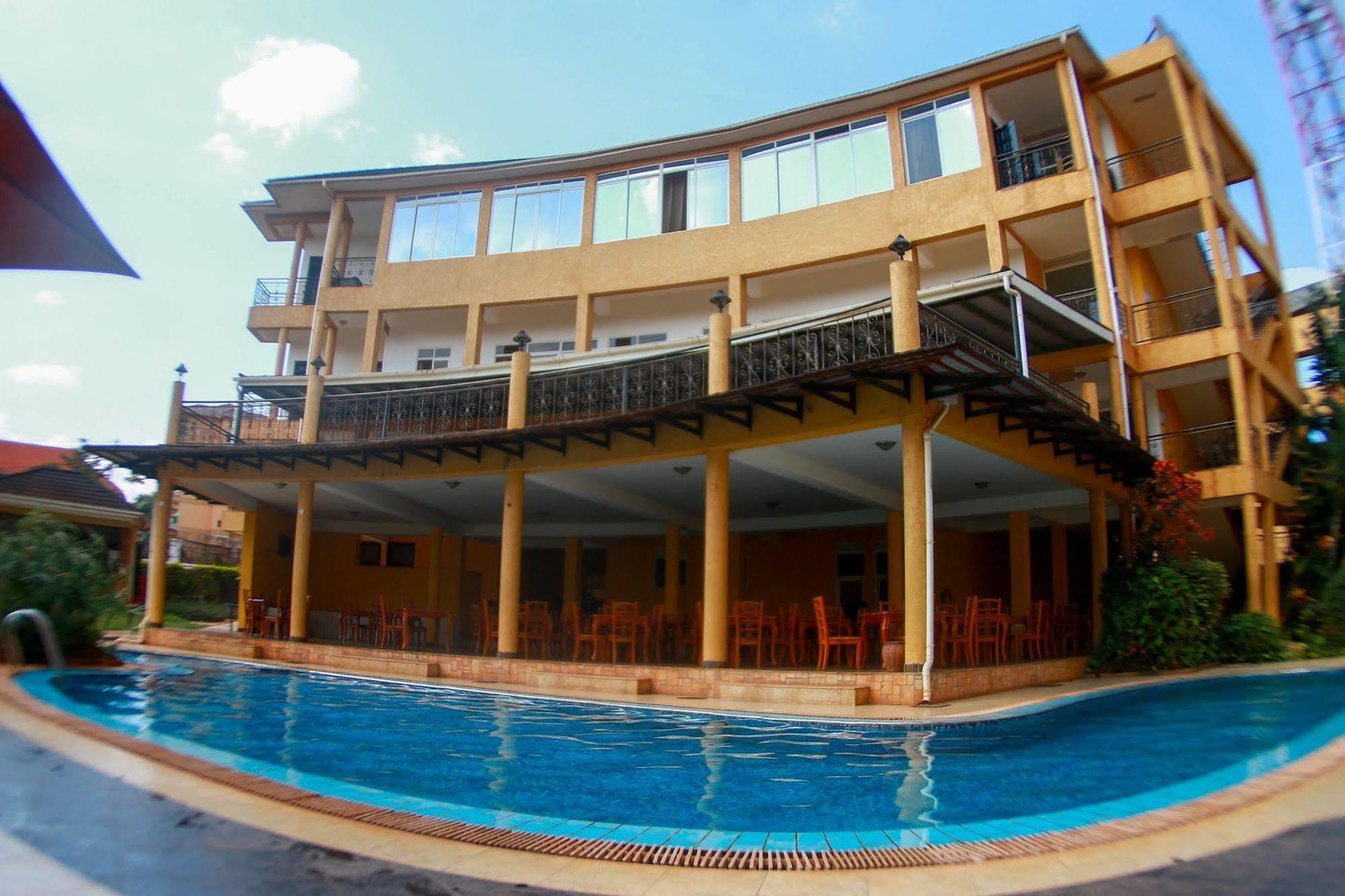 City Royal Resort Hotel Kyambogo  Exterior foto